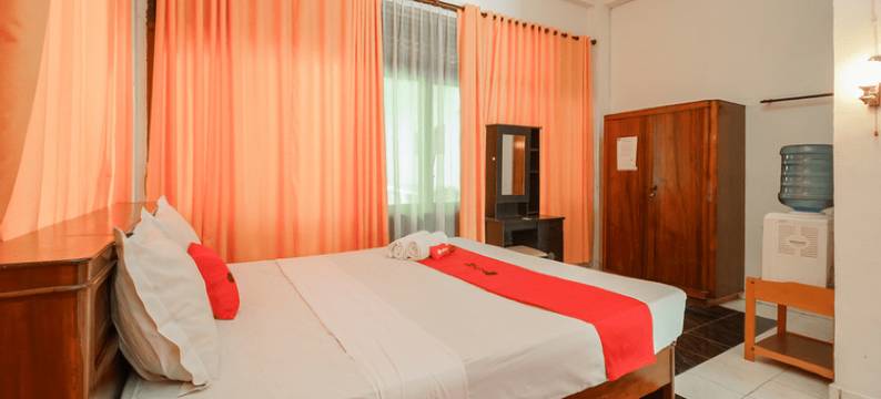 红多兹酒店-图科图克多巴湖(RedDoorz @ Tuktuk Danau Toba)图片