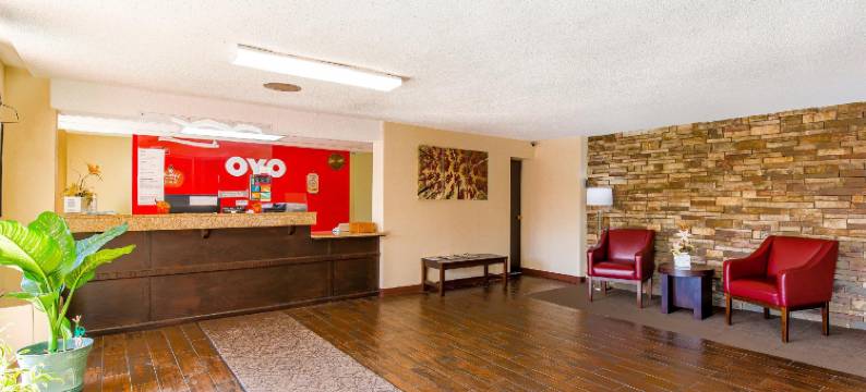 OYO伊利诺伊莫林市区I-74北酒店(Americas Best Value Inn Moline)图片