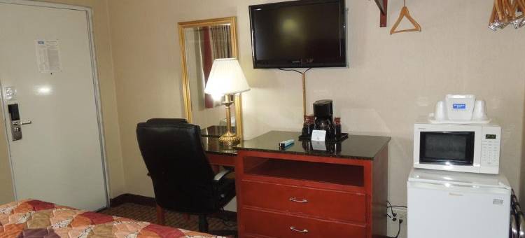 麦克阿瑟机场罗德威旅馆(Rodeway Inn MacArthur Airport)图片