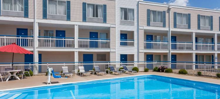 皮奥里亚呗盟套房酒店(Baymont by Wyndham Peoria)图片