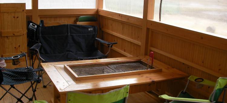 国头小屋立满桥的岸边(Gujo Cottage Ryukobashi No Hotori)图片