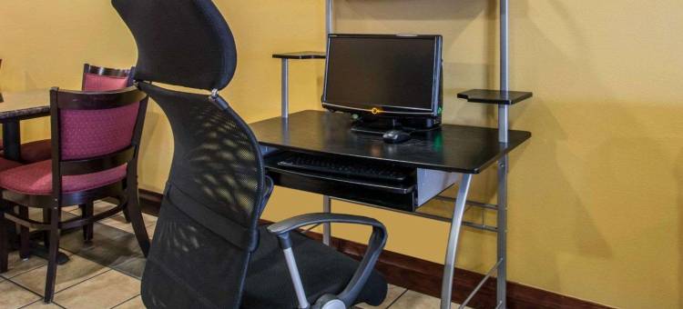 德富尼亚克斯普林斯I-10伊克诺旅馆(Econo Lodge Defuniak Springs I-10)图片