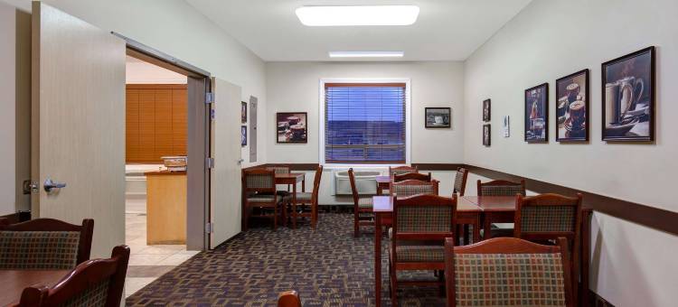 道森克里克戴斯酒店(Days Inn by Wyndham Dawson Creek)图片