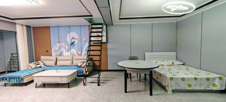 高冷一个莹日租公寓(滨海大道5号分店)图片