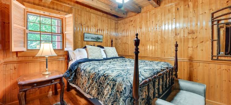 宽敞的Campbellsville小屋配有游泳池和热水浴缸！(Spacious Campbellsville Cabin w/ Pool & Hot Tub!)图片