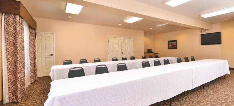卡利斯佩尔/冰川公园西贝斯特韦斯特优质套房酒店(Best Western Plus Kalispell/Glacier Park West Hotel  Suites)图片