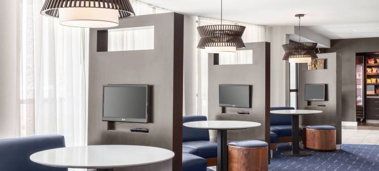 波特兰机场万怡酒店(Courtyard Portland Airport)图片