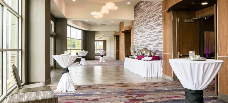 比尔德莫尔活动中心奥马哈贝尔维尤万怡酒店(Courtyard Omaha Bellevue at Beardmore Event Center)图片