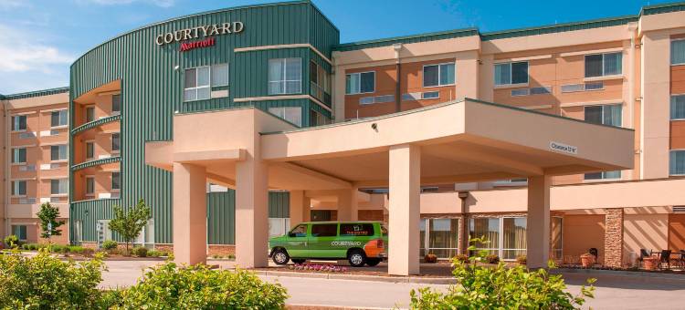密尔沃基机场万怡酒店(Courtyard Milwaukee Airport)图片