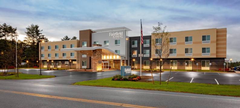 昆斯伯里-格伦斯福尔斯/乔治湖地区万枫酒店及套房(Fairfield Inn & Suites Queensbury Glens Falls/Lake George Area)图片
