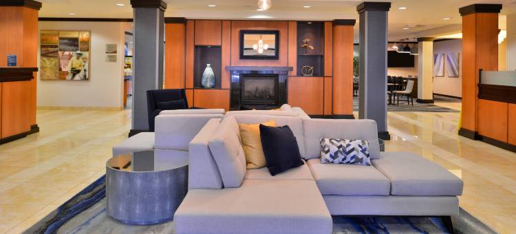 罗利达勒姆机场/布莱尔克里克万枫酒店(Fairfield Inn & Suites Raleigh-Durham Airport/Brier Creek)图片