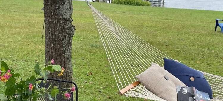 Deep water Lake Marion house.  4BR 2.5BA. Fish off dock. Nearby Golf. SUNSETS图片