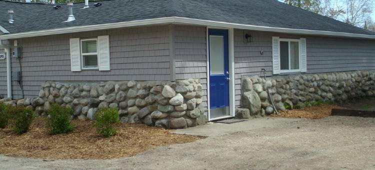 Hot Tub! Outside Traverse City, Sleeps 6 Pet Friendly, Fire Place, Fire Pit图片
