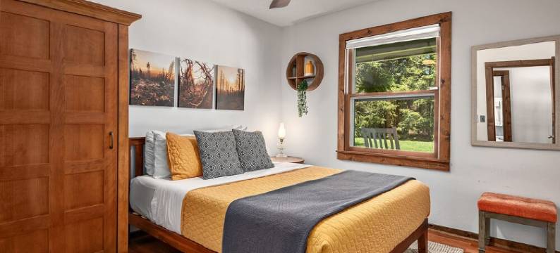 Waterfront River Home Near Asheville, Dog Friendly图片