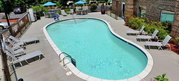 亨特斯维尔欢朋套房酒店(Hampton Inn & Suites Huntersville)图片