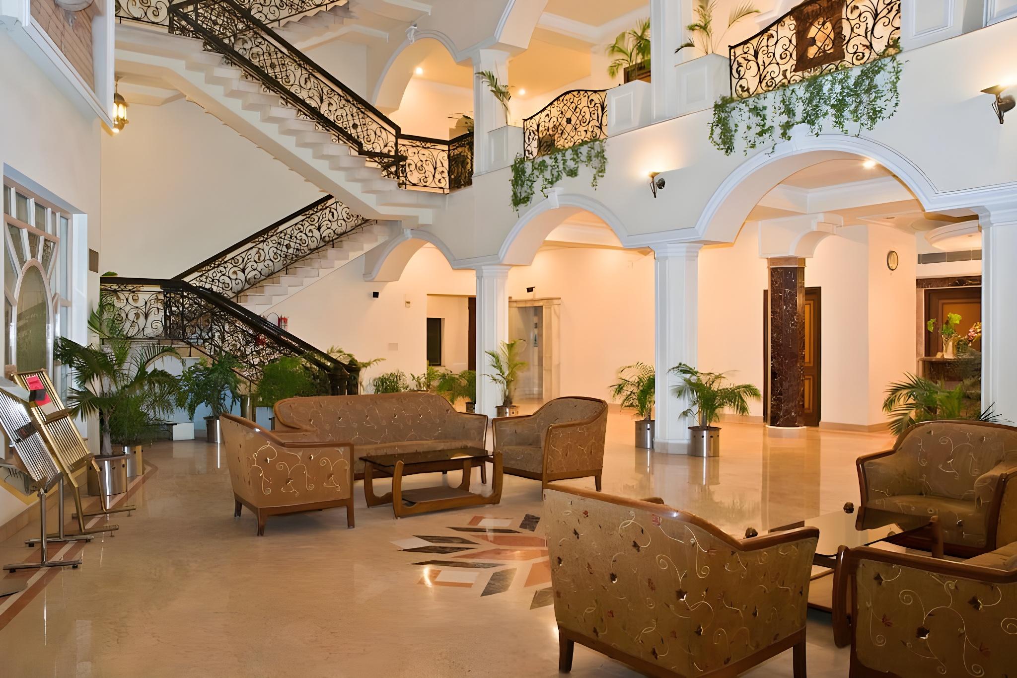 Hotel Arya - Unmarried Couples Are Not Allowed Over view