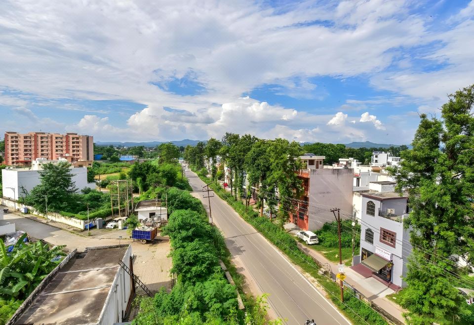 Hotel Green Leaf Hotel Overview