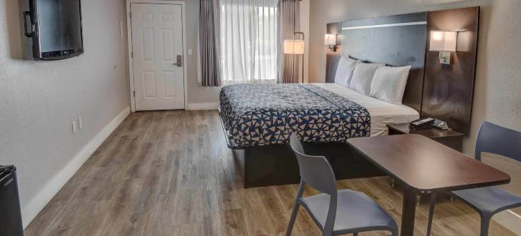 赛维尔维尔 - 鸽子谷河滨伊克诺旅馆(Econo Lodge Sevierville-Pigeon Forge on the River)图片