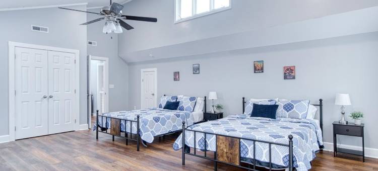 四卧室小屋在狼溪 - 钓鱼，徒步，新河乐趣和霍基周末(4Br Lodge on Wolf Creek - Fishing, Hiking, New River Fun and Hokie Weekends)图片