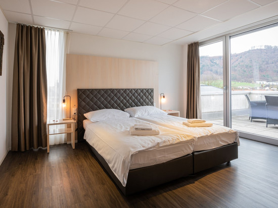 洛洛伦特波恩机场公寓酒店