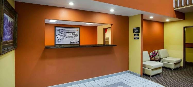 克劳福兹维尔速8酒店(Super 8 by Wyndham Crawfordsville)图片