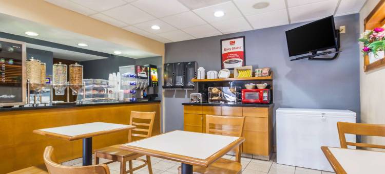 肖尼伊克诺套房I-35号旅馆(Econo Lodge Inn & Suites I-35 at Shawnee Mission)图片