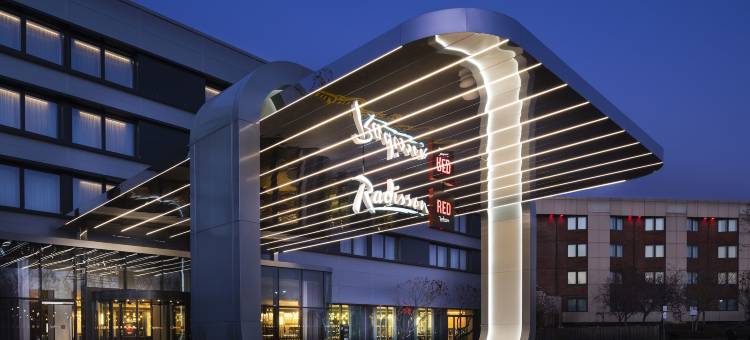 伦敦希思罗丽芮酒店(Radisson Red Hotel London Heathrow)图片