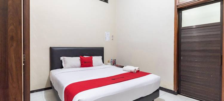 红多兹酒店-苏加诺哈达英达(RedDoorz @ Soekarno Hatta Indah)图片