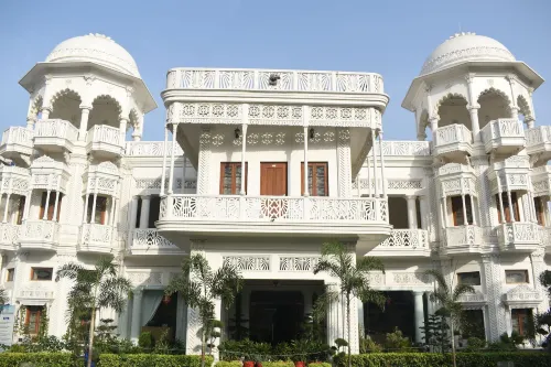 Shakuntala Palace - A Heritage Hotel - 3 Sao