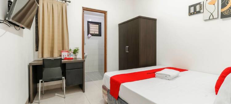 特里萨克提大学附近红多兹PLUS酒店(RedDoorz Plus Near Trisakti University)图片