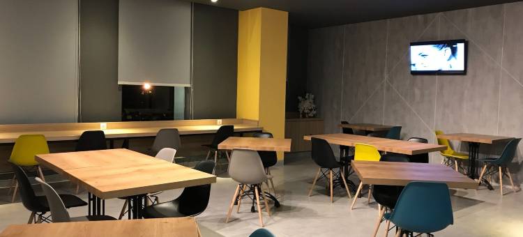 宜必思快捷苏腊巴亚蒂博尼哥罗酒店(Ibis Budget Surabaya Diponegoro)图片