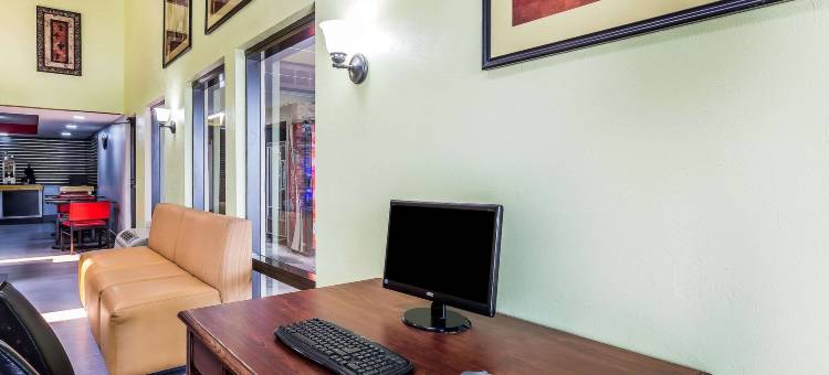 罗德威旅馆 诺克斯维尔东(Rodeway Inn Knoxville East)图片