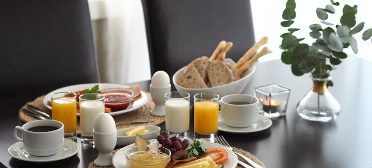 巴特瓦峡湾酒店(Brattvåg Fjordhotell)图片