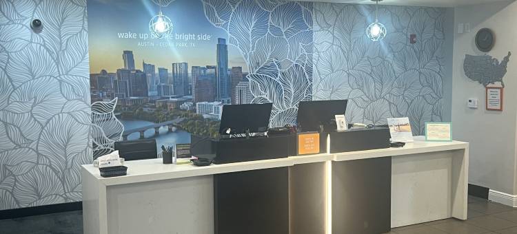 奥斯汀锡达帕克拉昆塔温德姆套房酒店(La Quinta Inn & Suites by Wyndham Austin - Cedar Park)图片