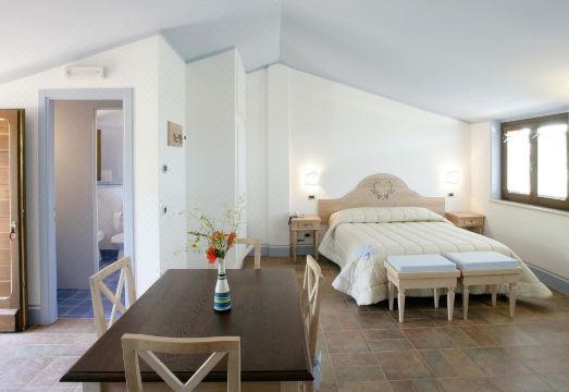 Country House Poggio FioritoHotel Overview