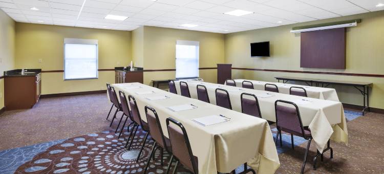 智选假日套房酒店瑟克尔维尔(Holiday Inn Express & Suites Circleville)图片