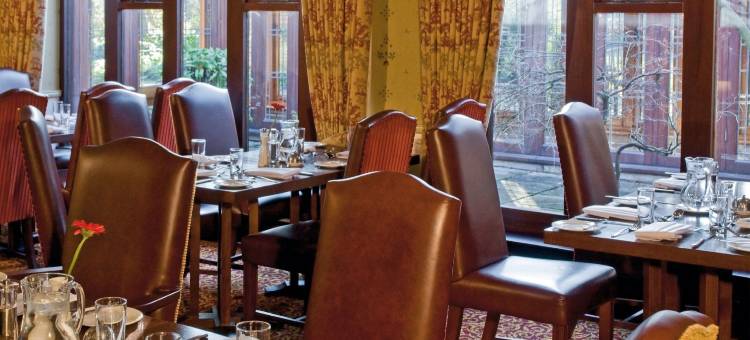 阿尔维斯顿庄园麦克唐纳德酒店(Macdonald Alveston Manor Hotel)图片