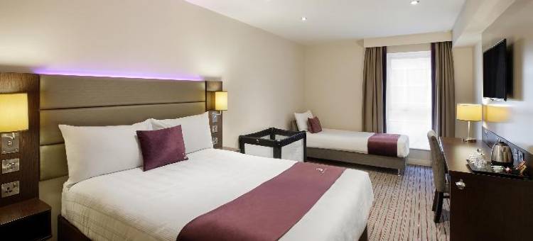 利奇菲尔德普莱米尔酒店市中心(Premier Inn Lichfield City Centre)图片