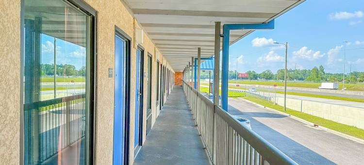 位于瓦尔多斯塔附近的Hahira Inn By OYO(Hahira Inn by OYO Near Valdosta)图片