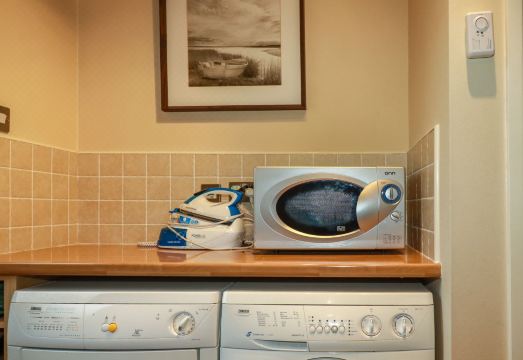 4 the Glade Hotel Overview