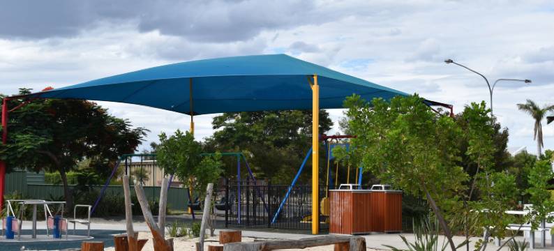 黑钻汽车旅馆(Black Diamond Motel)图片