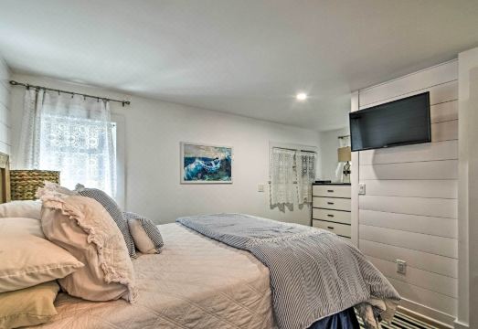 Cozy Ocean Grove Beach Retreat: Walk to the Coast! Hotel Overview