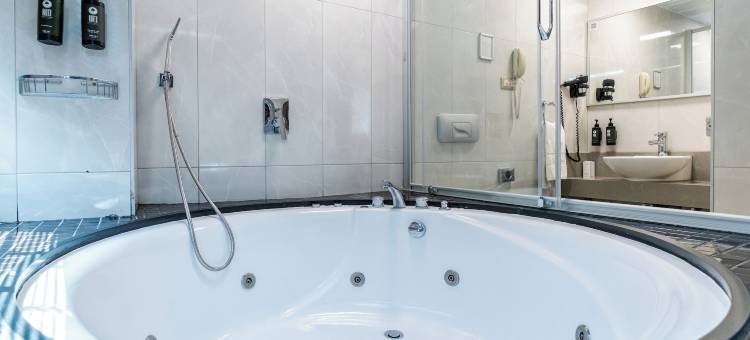 安卡拉温德姆华美达酒店(Ramada by Wyndham Ankara)图片