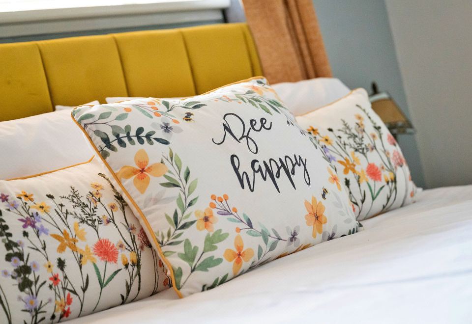 Mowbray Hotel Overview