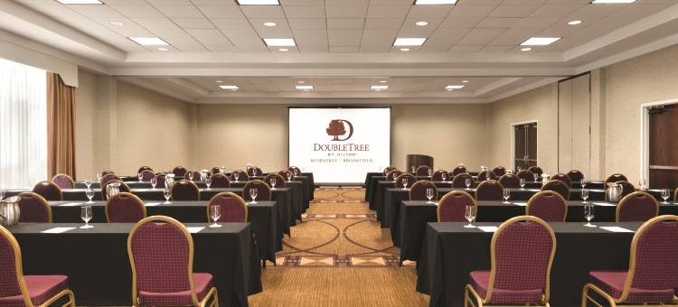 密尔沃基布鲁克菲尔德希尔顿逸林酒店(DoubleTree by Hilton Hotel Milwaukee - Brookfield)图片