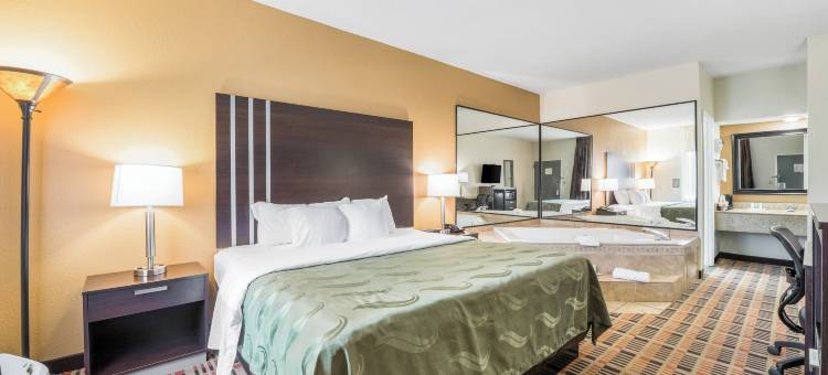 约翰逊城品质酒店(Quality Inn Downtown)图片