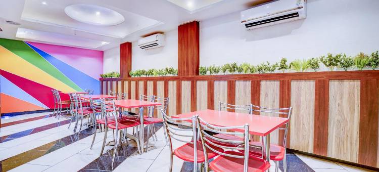 超级联排别墅零英里甘地塞图大桥酒店(原名Classic Court)(Super Townhouse Zero Mile Gandhi Setu Formerly Classic Court)图片