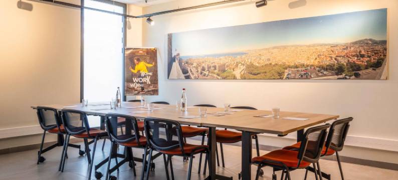 宜必思马赛马里尼亚讷科技园酒店(Ibis Marseille Marignane Technopole)图片