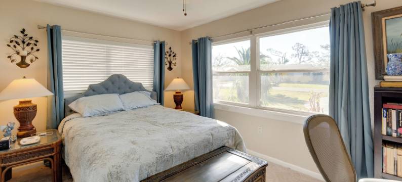 距夏洛特港海滩公园4英里：带泳池的宝石(4 Mi to Port Charlotte Beach Park Gem with Pool)图片