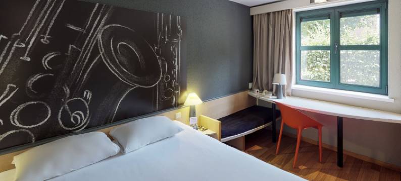 宜必思迪南中心酒店(Ibis Dinant Centre)图片